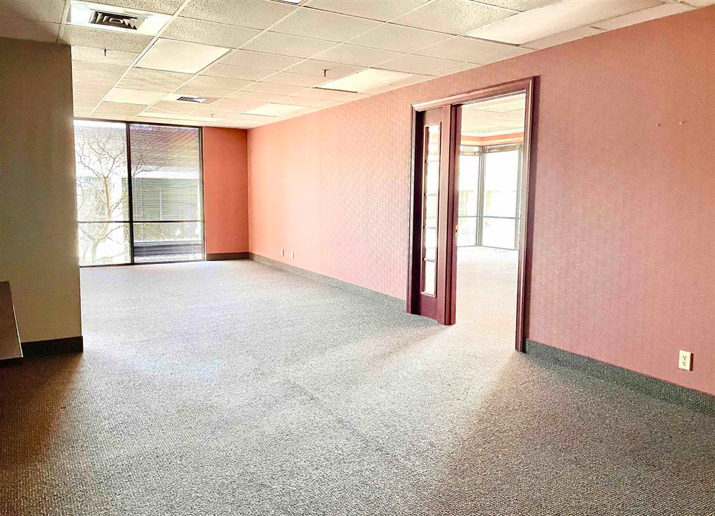 456 Fulton Street, Peoria, IL 61602