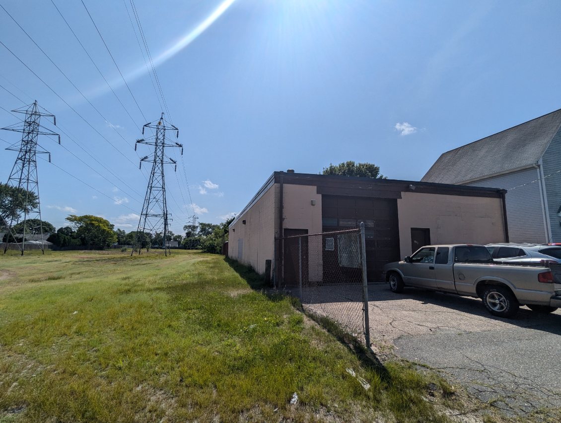 21 Pommenville Street, Pawtucket, RI 02861