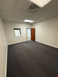 The Office Suites at Sky Pointe Cimmaron Commons photo 17