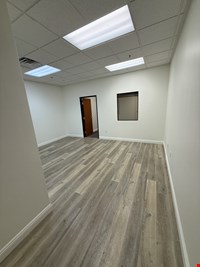 The Office Suites at Sky Pointe Cimmaron Commons photo 18