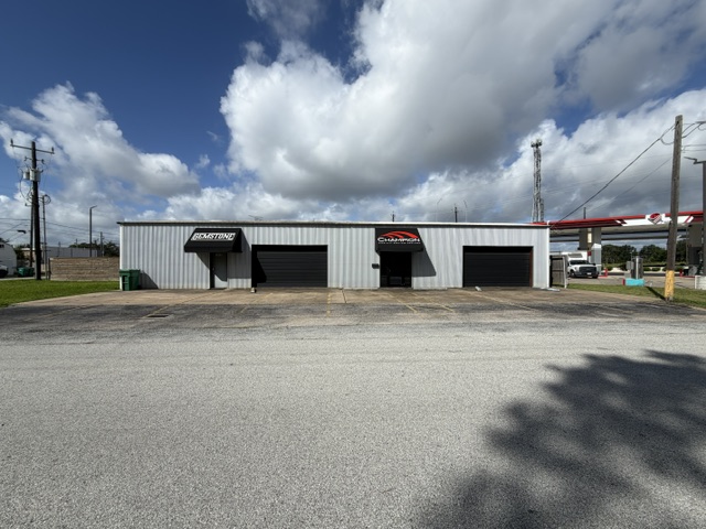 1805 1St St, Seabrook, TX 77586