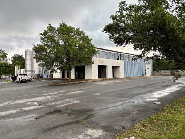195 N. Commerce Avenue