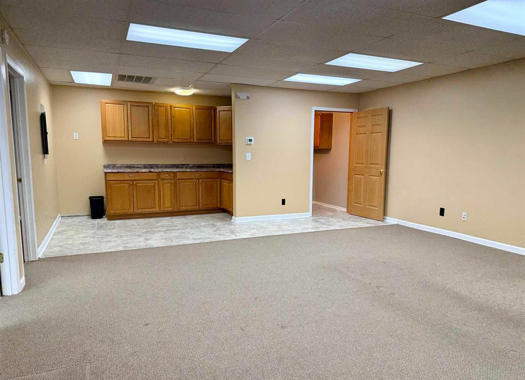 1605 West Candletree Drive, Peoria, IL 61614