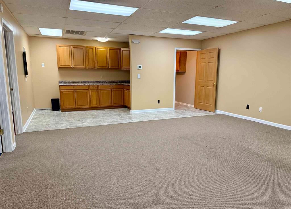1605 West Candletree Drive, Peoria, IL 61614