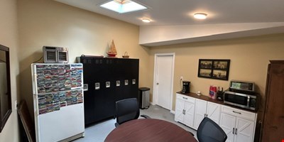 Chestnut Hill Auto — Sale in Sandown, NH, photo 7 of 8
