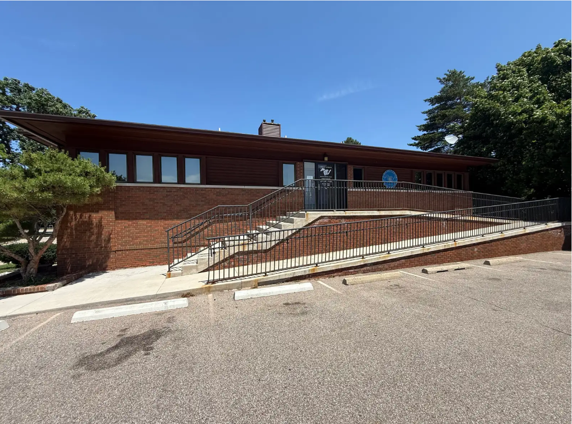 4333 W St Joseph Hwy