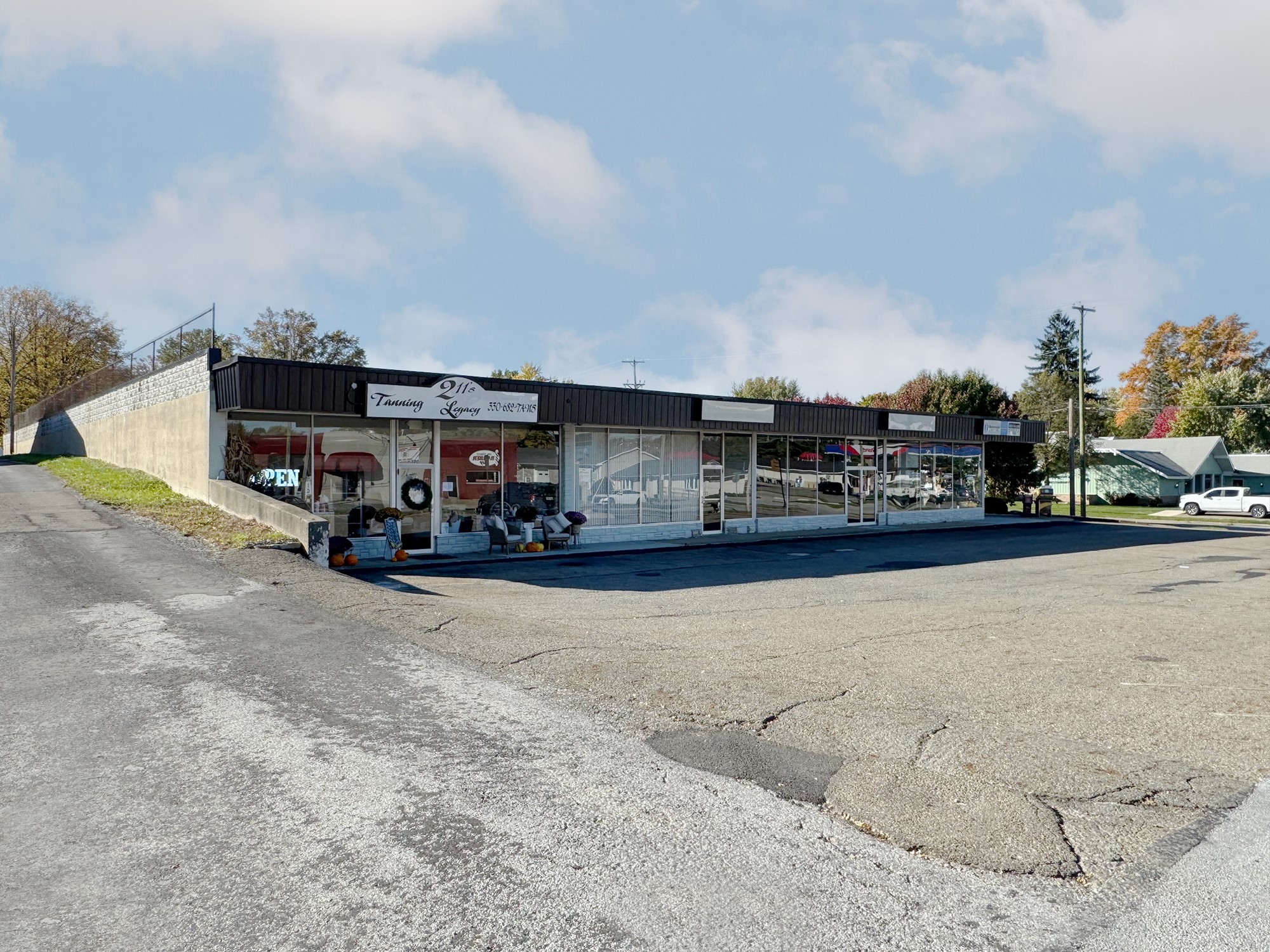 Retail/Office Suites Available for Lease
