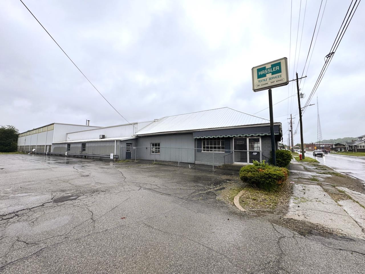 Premier Warehouse/Ind. w/Retail – Retirement Auction