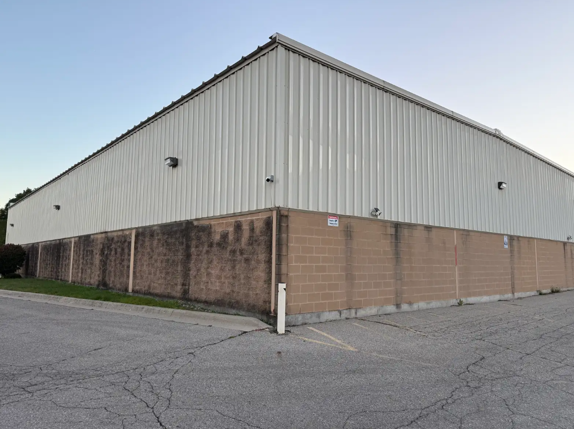 815 W Edgewood Blvd