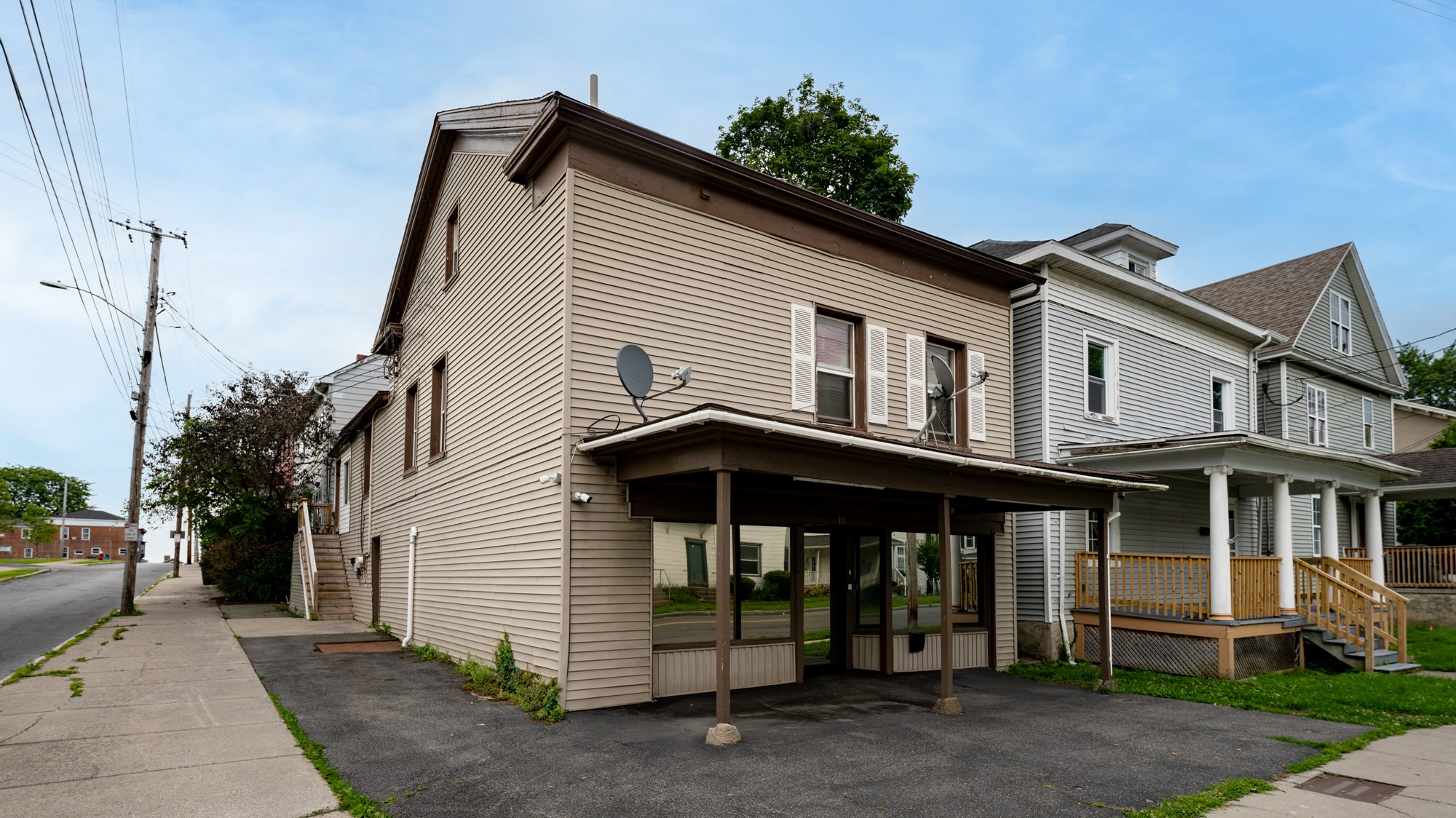 Corner - Geneva, FLCC Campus