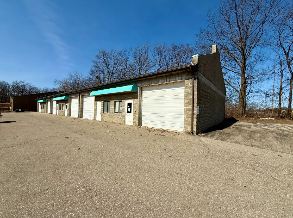 400 Business Centre Dr