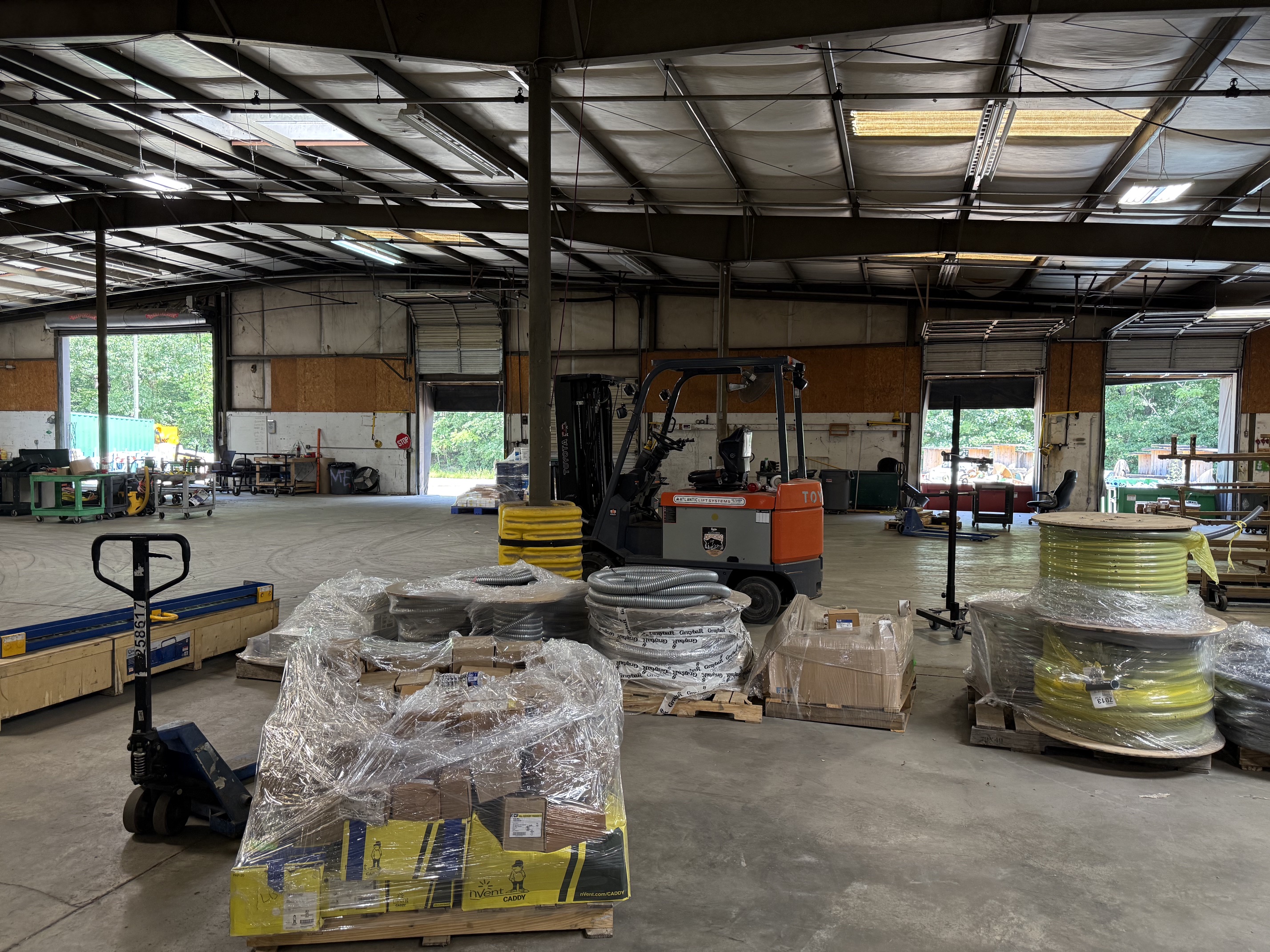 125 Roxbury Industrial Center