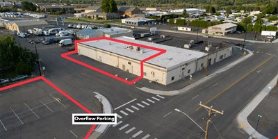 3008 Main St