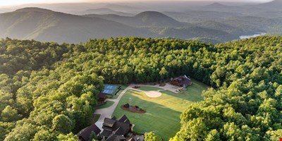 15 Bedroom Hospitality Venue in North Georgia Mountains