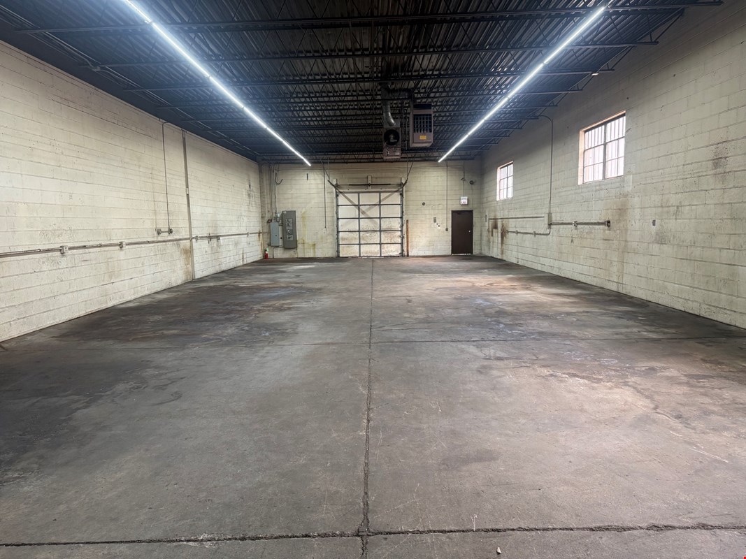 Occupy 4,200 SF now, collect rent on 7,200 SF, take… — Sale in Elk Grove Village, IL, photo 1 of 8