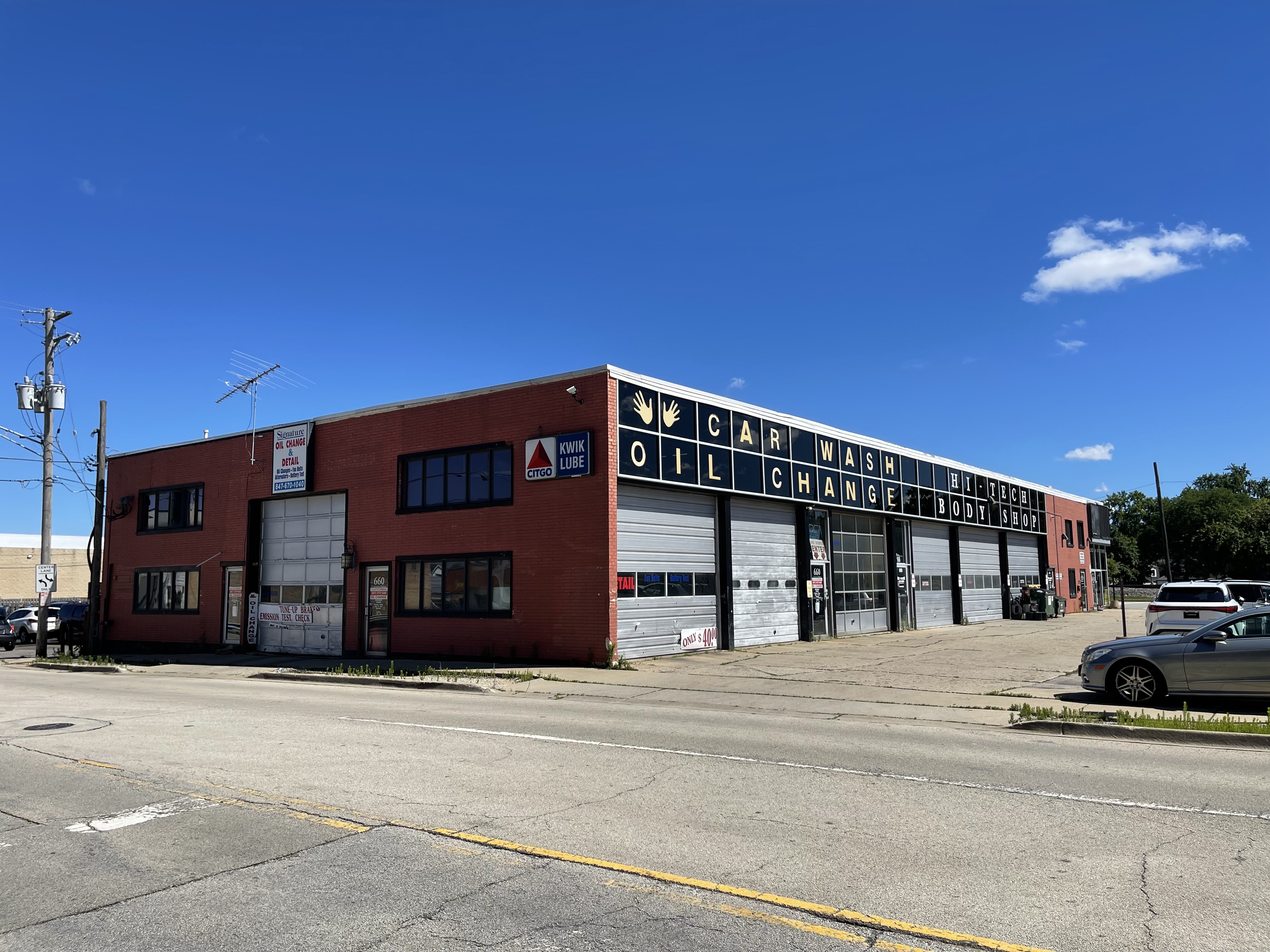 Income in place now, the whole building by June 2028 — Sale in Arlington Heights, IL, photo 1 of 2
