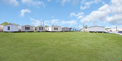 3733 N Alexander — Lease in Baytown, TX, photo 3 of 8