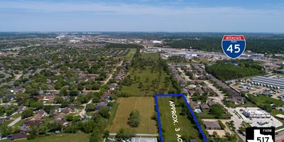 317 FM 517 W — Lease in Dickinson, TX, photo 1 of 6