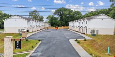 404 Beech St - Beech Street Townhomes — Sale in Clarksville, TN, photo 2 of 8