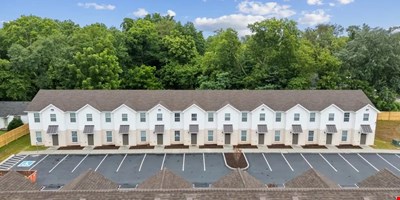 404 Beech St - Beech Street Townhomes — Sale in Clarksville, TN, photo 3 of 8