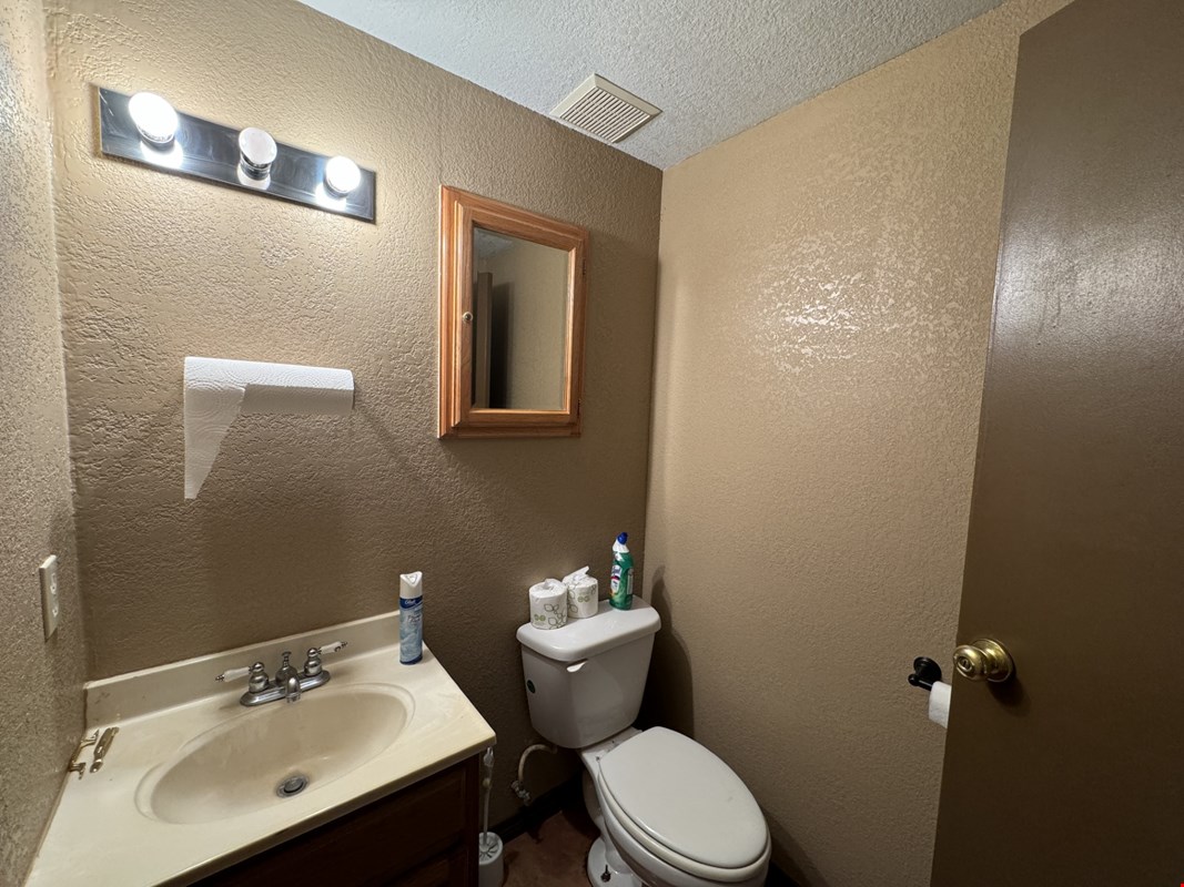 128 S FM 441 — Sale in Louise, TX, photo 4 of 8