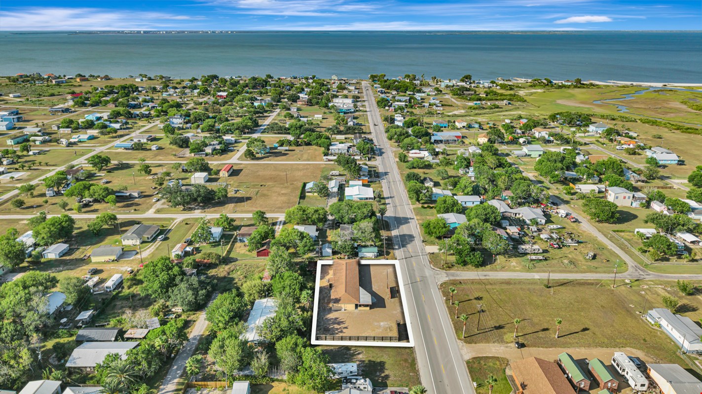 Magnolia Beach Motel — Sale in Port Lavaca, TX, photo 3 of 8