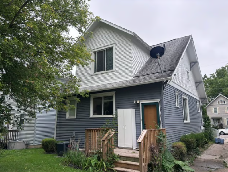 1204 W Michigan Ave — Lease in Lansing, MI, photo 1 of 8