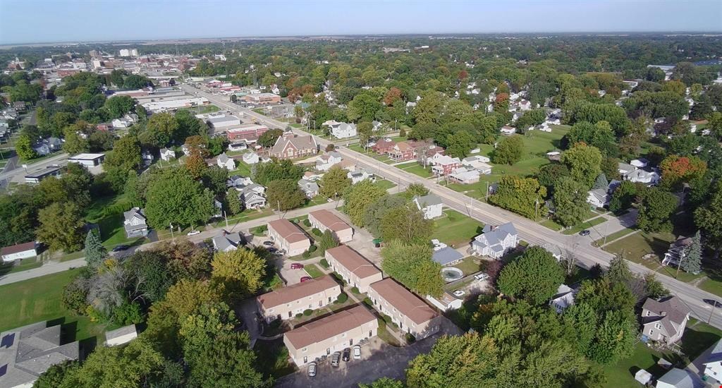 65 Locut St — Sale in Galesburg, IL, photo 4 of 8