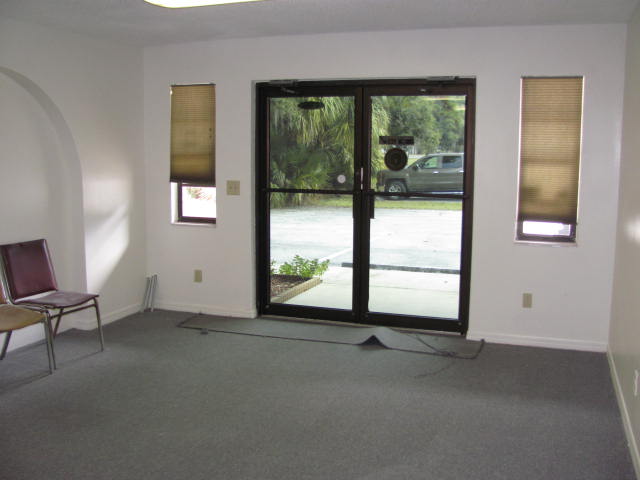 Investor Priced Plaza Near Hospital, 4310 N. Suncoast Boulevard, Crystal River, FL 34428