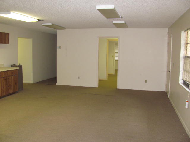 Investor Priced Plaza Near Hospital, 4310 N. Suncoast Boulevard, Crystal River, FL 34428