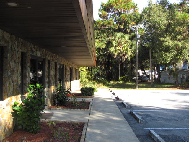 Investor Priced Plaza Near Hospital, 4310 N. Suncoast Boulevard, Crystal River, FL 34428