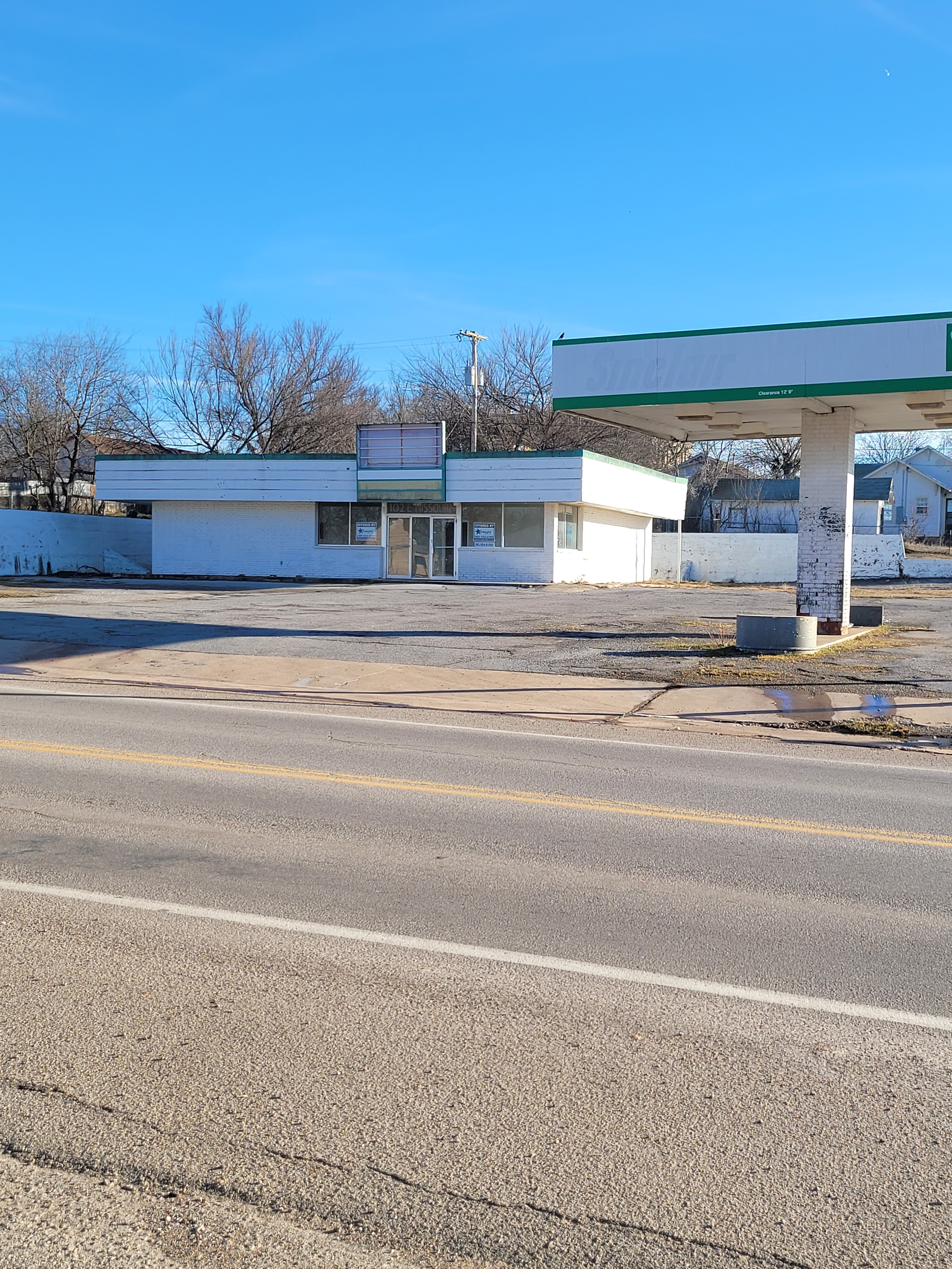102 E Missouri Ave., Walters