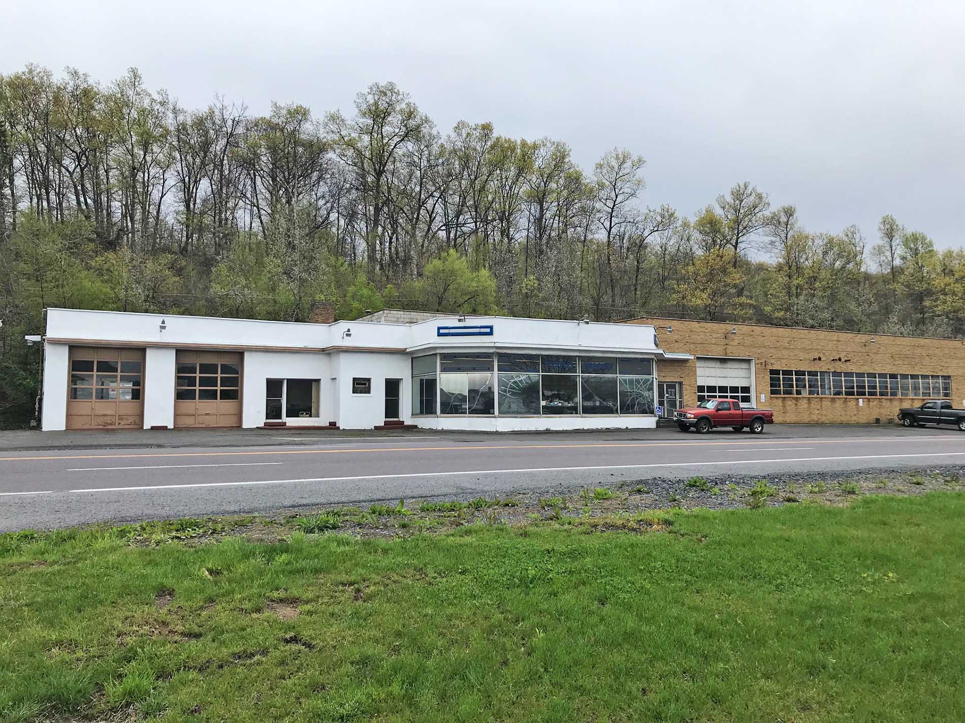 11431 Rt 61, Mt. Carmel FOR SALE on 11431 Pennsylvania 61,