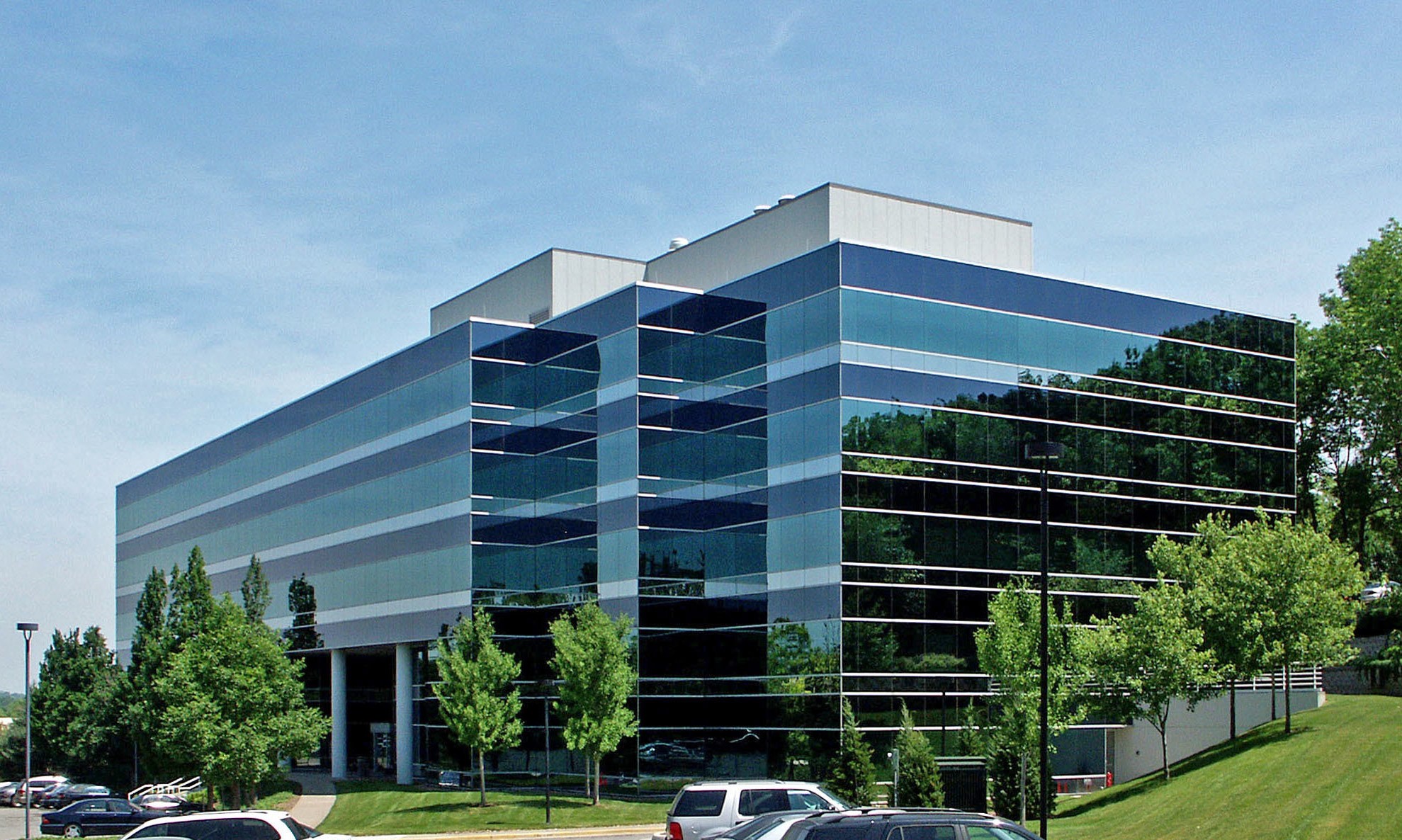 12 Corporate Woods