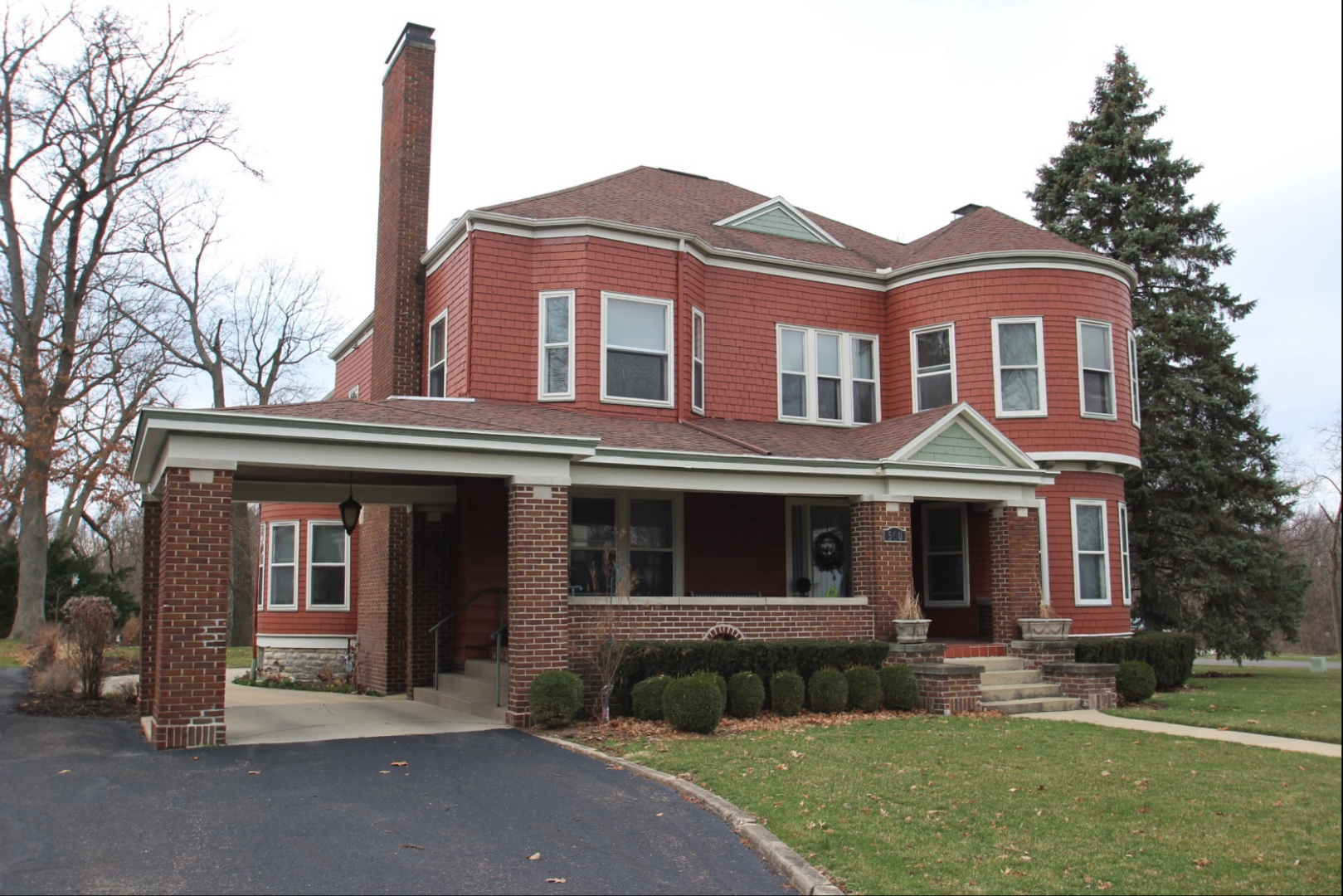 Historic home/ Airbnb in Wabash In FOR SALE on 560 N Wabash Street