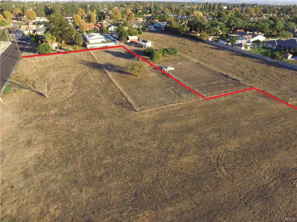 2.25 Acres For Lease @1508 S Magnolia Avenue