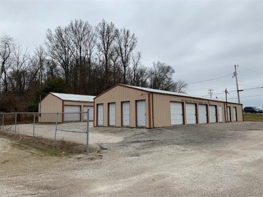 Storage Units , 2014 East Broadway Street, Princeton, IN 47670
