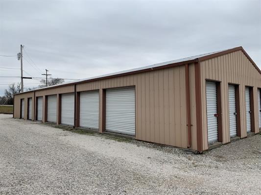 Storage Units , 2014 East Broadway Street, Princeton, IN 47670