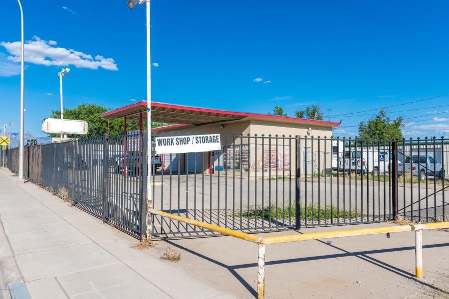 855 W Picacho Ave, Las Cruces, NM 88005