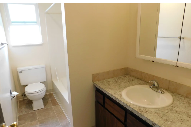 900 S 10th St, Lebanon, OR 97355