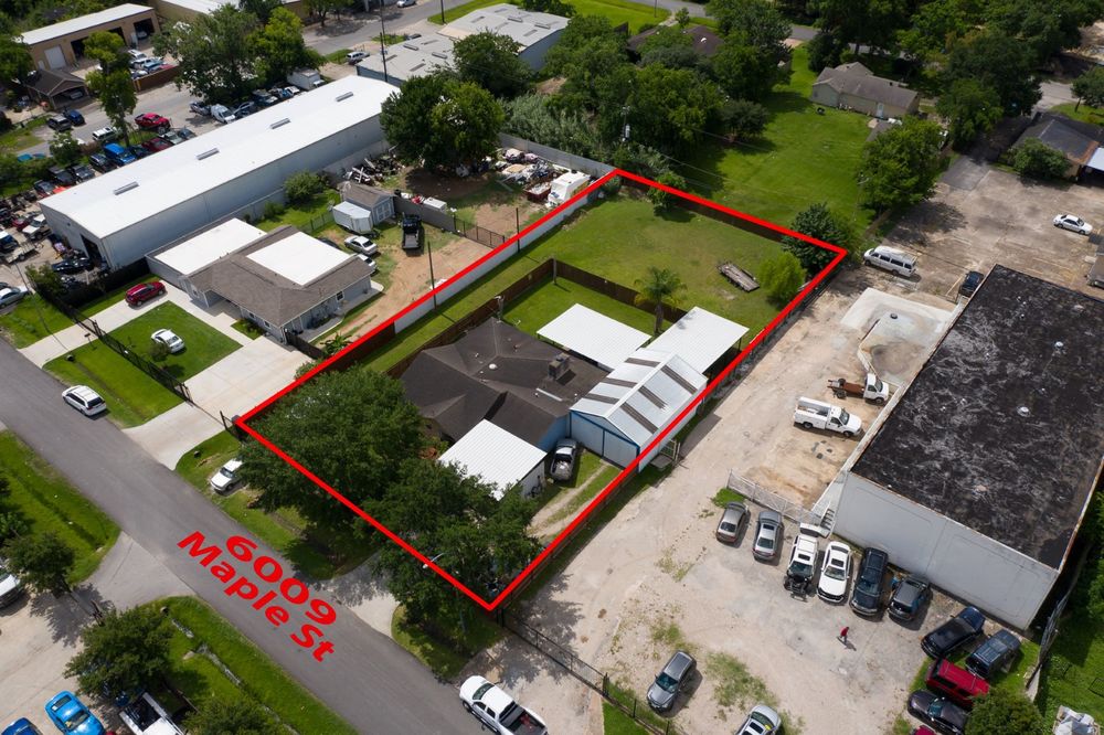Office/Shop on 21,000 SF Fully Fenced, 6009 Maple Street, Houston, TX 77074