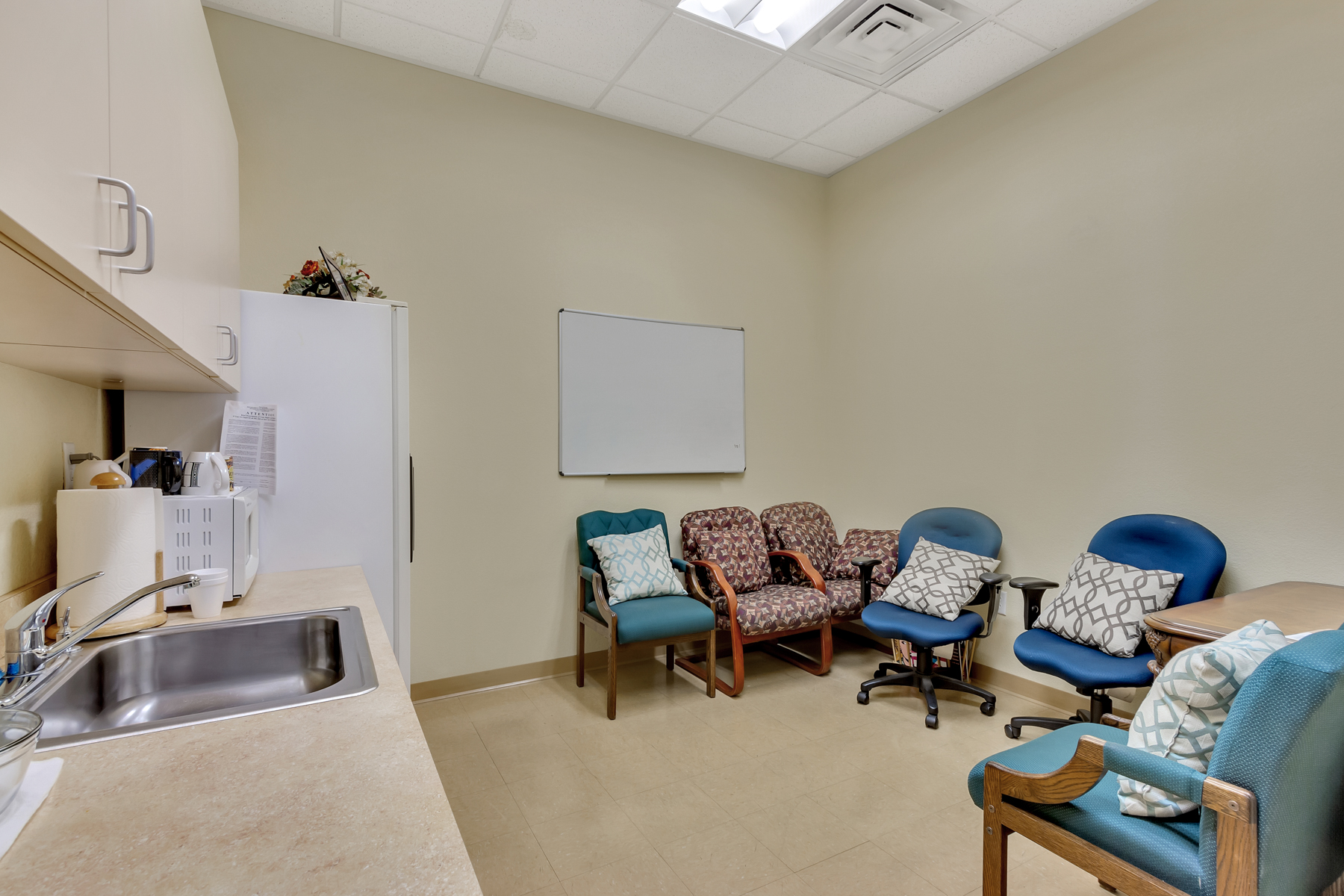 Warm Springs-215 Office Suite, 1820 East Warm Springs Road, Las Vegas, NV 89119