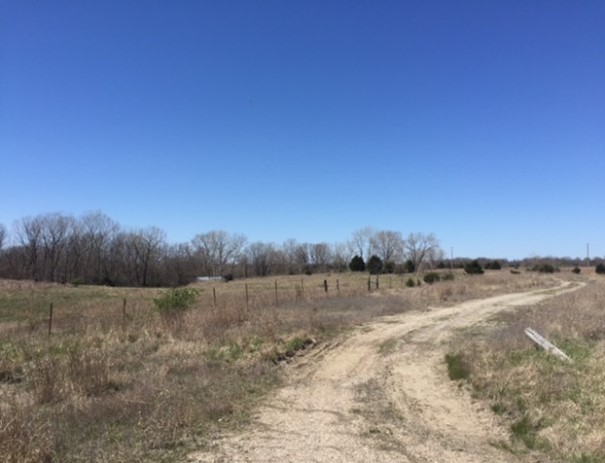 Northeast 251 Road, Clinton, MO
