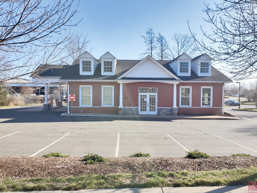 2,500± SF RETAIL/BANK BUILDING