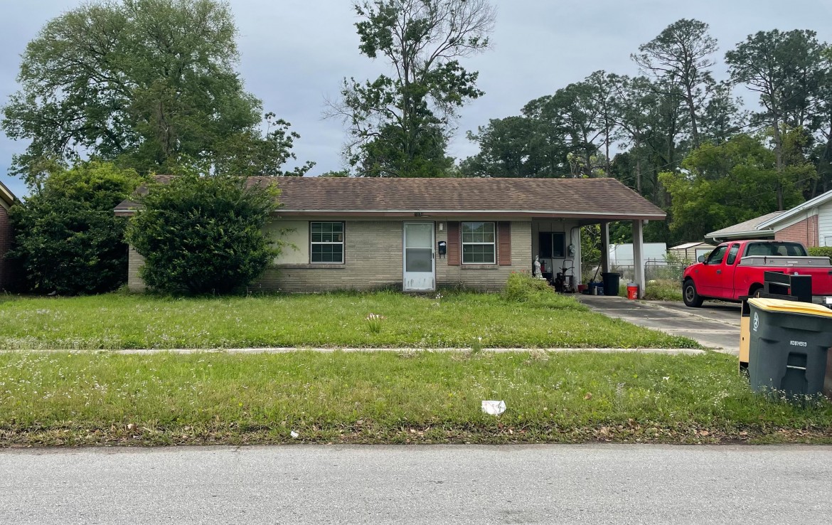 Single Family Home For Sale in Jacksonville FL