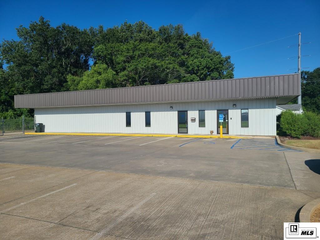 Office Bldg in West Monroe