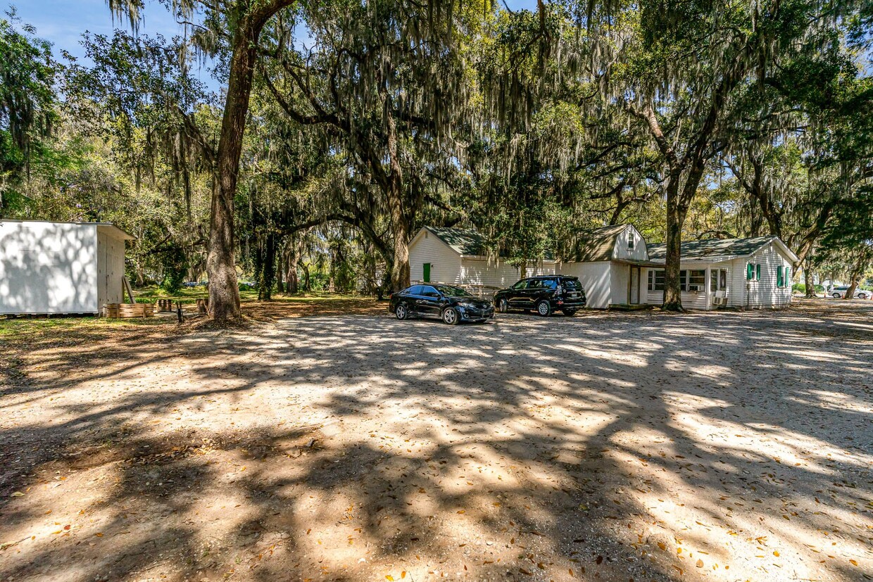 12117 Ocean Hwy, 12117 Ocean Highway, Pawleys Island, SC 29585