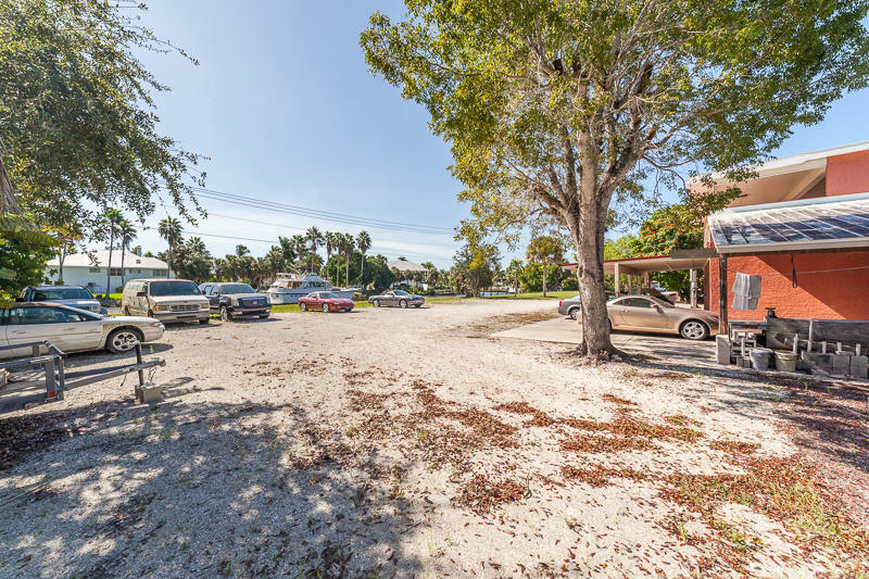 Commercial Building For Sale (PENDING), 17707/711 San Carlos Boulevard, Fort Myers Beach, FL 33931