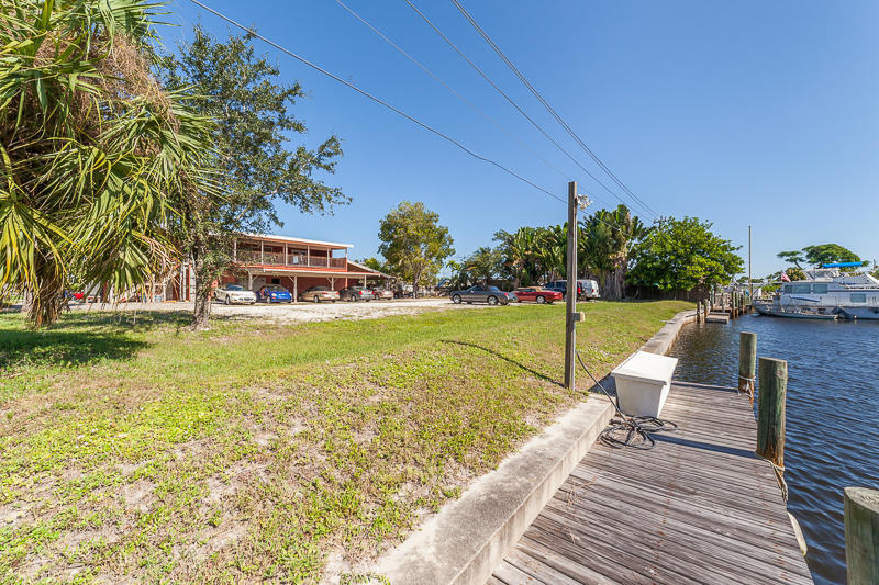 Commercial Building For Sale (PENDING), 17707/711 San Carlos Boulevard, Fort Myers Beach, FL 33931