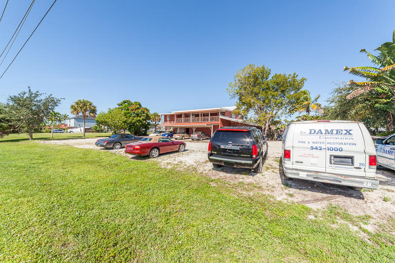 Commercial Building For Sale (PENDING), 17707/711 San Carlos Boulevard, Fort Myers Beach, FL 33931